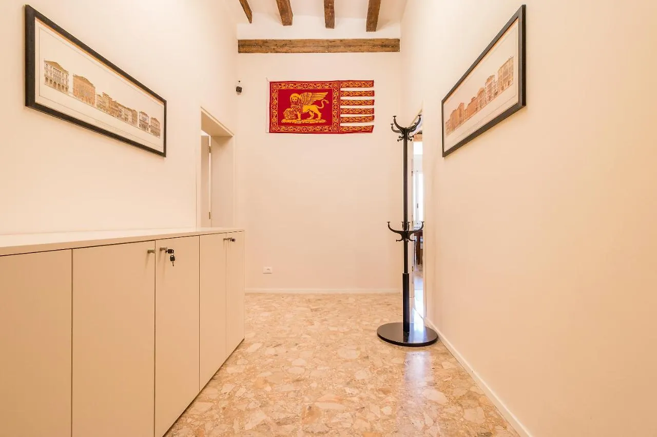 Doge'S Mirror & Stair @Frari Apartment Venice